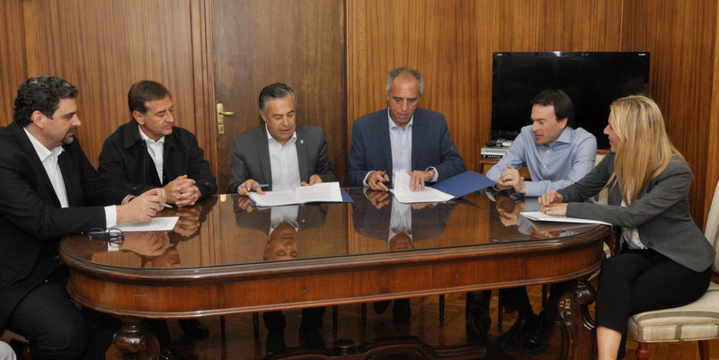 Mendoza y Nación firmaron el financiamiento de obras en Ciudad