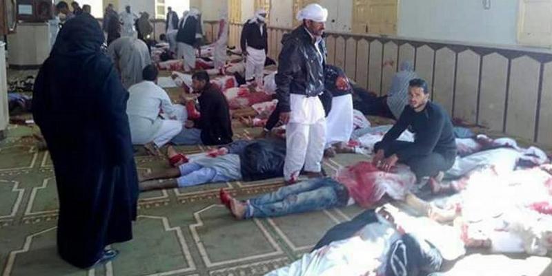 Ascienden a 305 los muertos por el atentado contra una mezquita