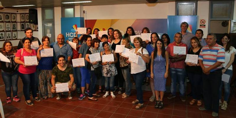 Finalizó el curso de Cuidador Domiciliario de Adultos Mayores