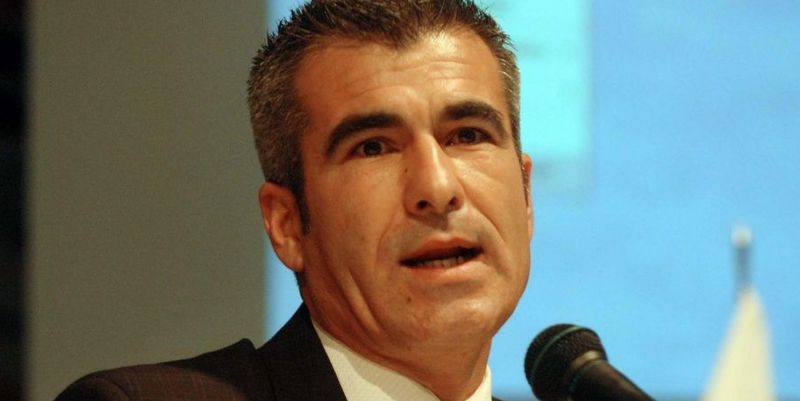 Elizondo hizo una fuerte autocrítica de los árbitros