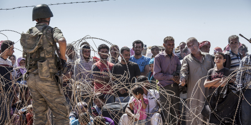 Denuncian fuego “indiscriminado” contra refugiados sirios en la frontera