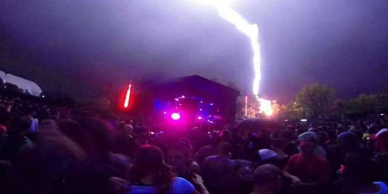 Un rayo cayó en una fiesta electrónica y rompió una parte del escenario