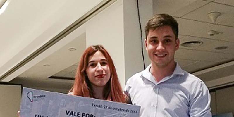 Dos estudiantes desarrollan un dispositivo que lee ondas cerebrales y alerta a conductores