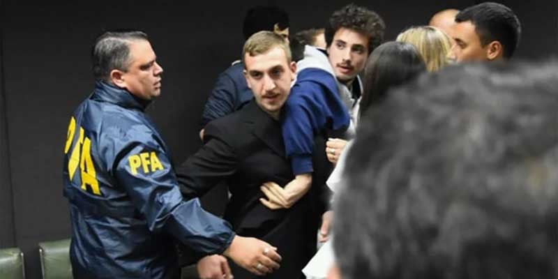 Condenas de prisión de entre 4 y 9 años a seis jóvenes acusados de integrar una patota nazi