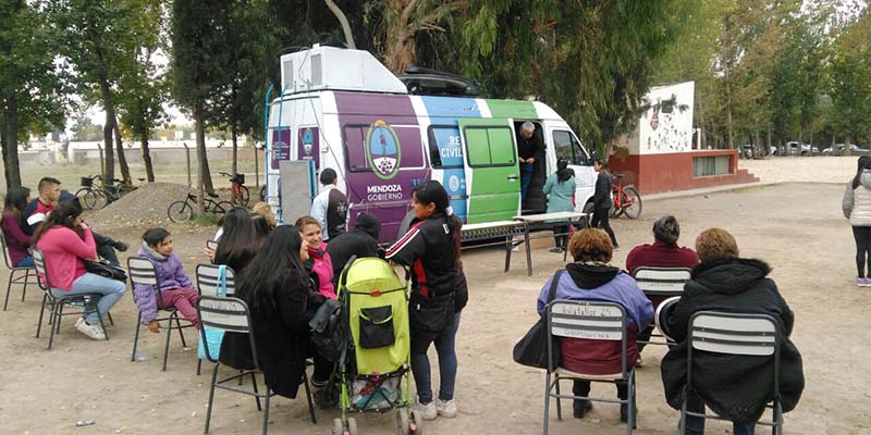 El móvil del Registro Civil recorrió varios departamentos