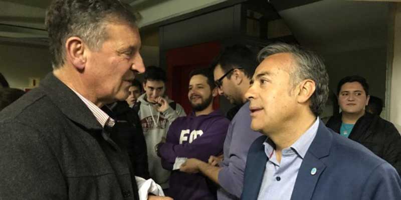 Cornejo felicitó a Pizzi por el triunfo