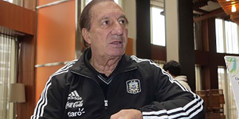 Bilardo se encuentra internado por un “fuerte malestar” y un cuadro depresivo