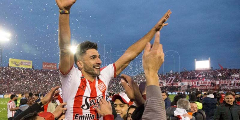 San Martín goleó a Sarmiento y volverá a jugar en primera