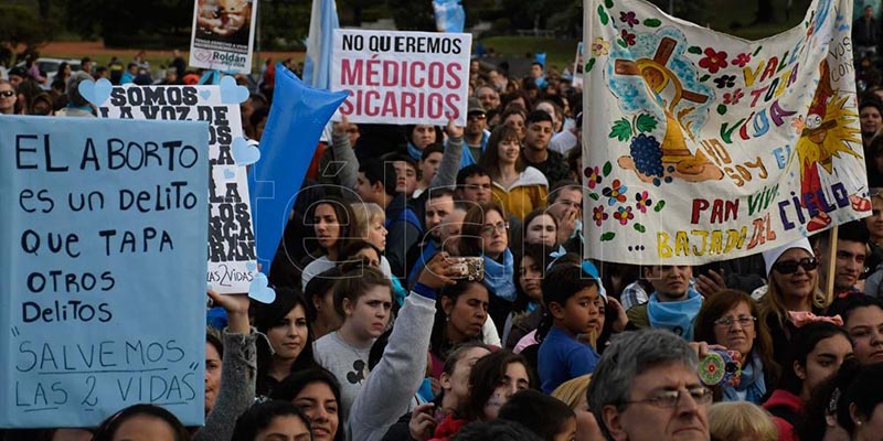 Multitudinarias marchas contra el aborto en varias provincias