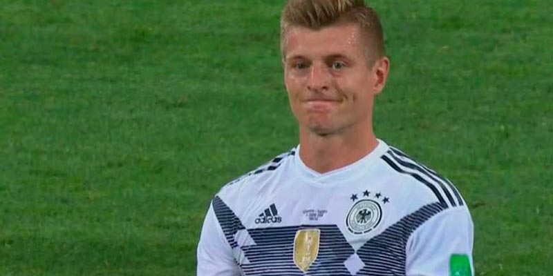 Alemania ganó en el último minuto y se salvó de la eliminación