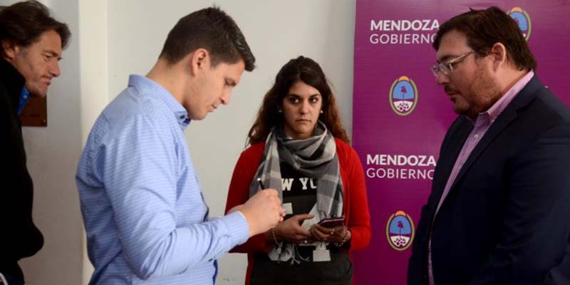 Se podrán seguir las trayectorias escolares de los alumnos por internet
