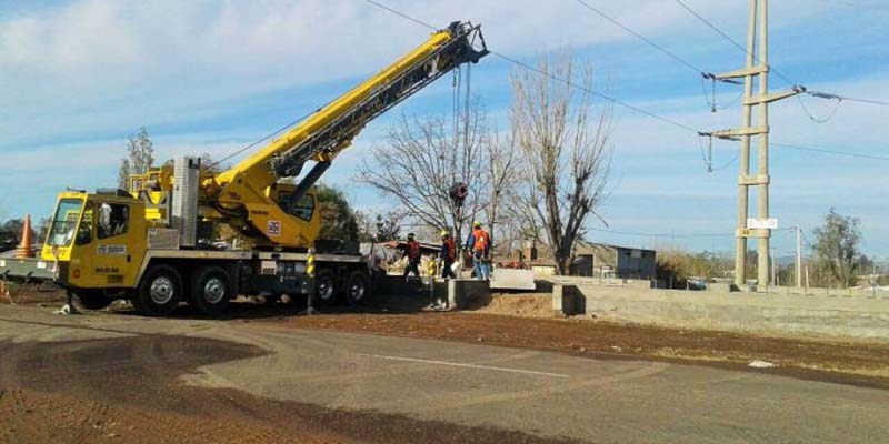 Vialidad provincial construye un puente estratégico en San Rafael