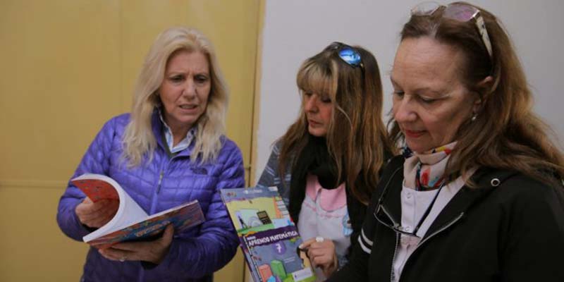 La provincia entregará más de 200 mil libros para las escuelas primarias y secundarias