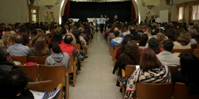 Capacitarán a docentes de ciencias naturales sobre la mosca del Mediterráneo