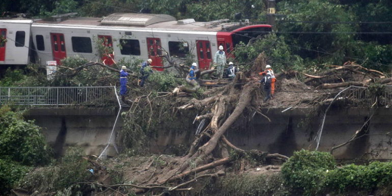 Al menos 66 muertos y medio centenar de desaparecidos por inundaciones en Japón