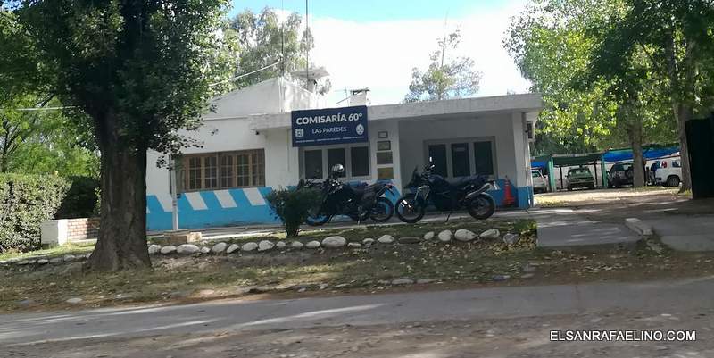 Cinco hospitalizados por un vuelco en la ruta 143