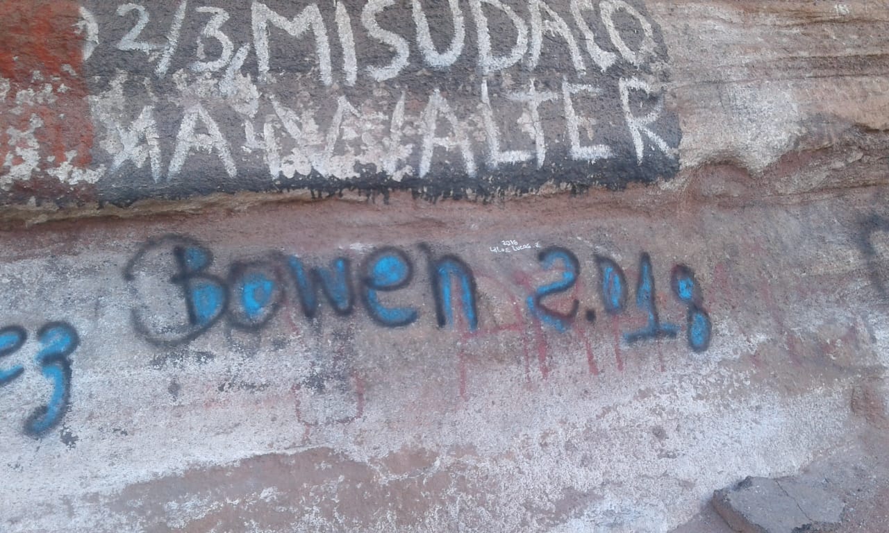 Podrían sancionar a los alvearenses que realizaron pintadas en el Valle Grande