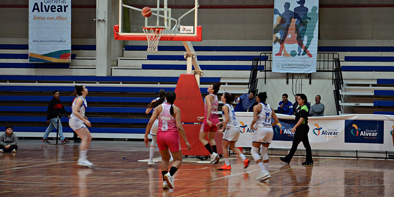 Velez Sardfield venció a Las Heras Básquet en General Alvear