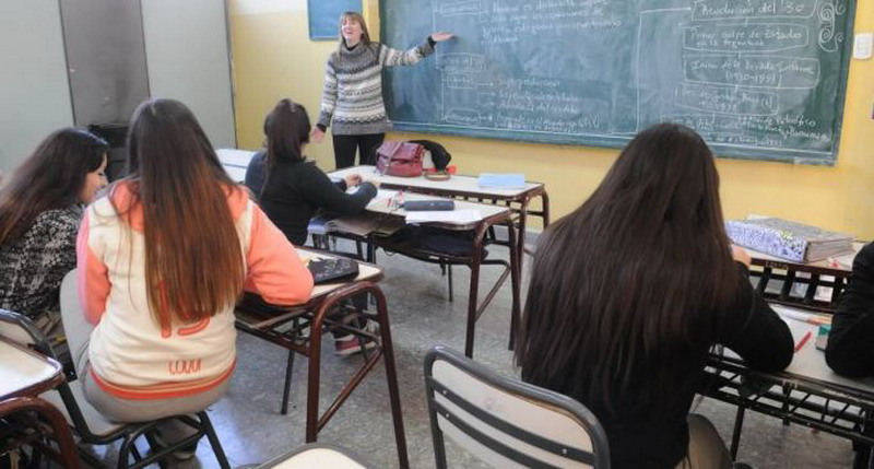 Se amplían las becas de capacitación docente