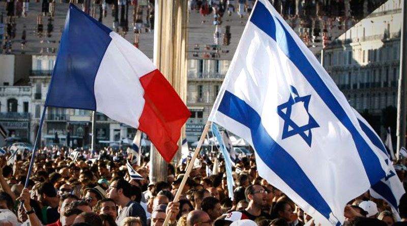 Miles de judíos franceses emigran a Israel para huir del creciente antisemitismo en su país