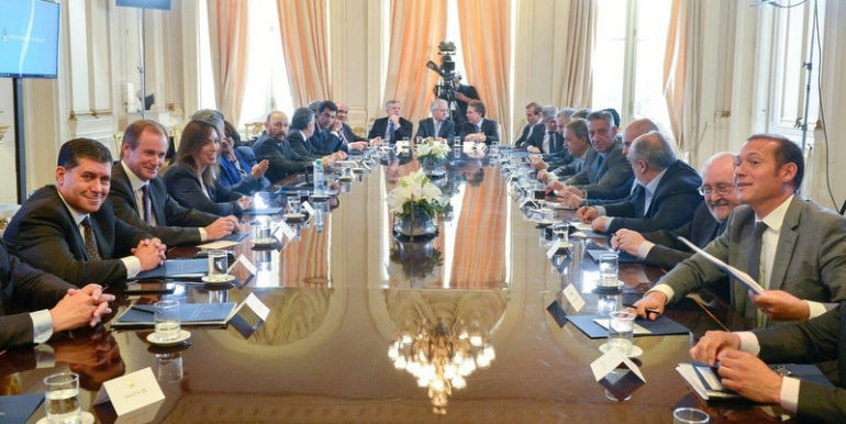El Gobierno le pedirá un ajuste mayor a las provincias: al menos 150 mil millones de pesos