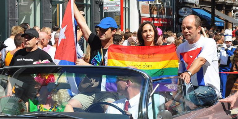 Cuba aprobó proyecto de reforma que reconoce unión homosexual y propiedad privada