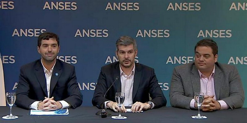 Gobierno achicó topes para cobrar asignaciones y eliminó otros beneficios en ocho provincias