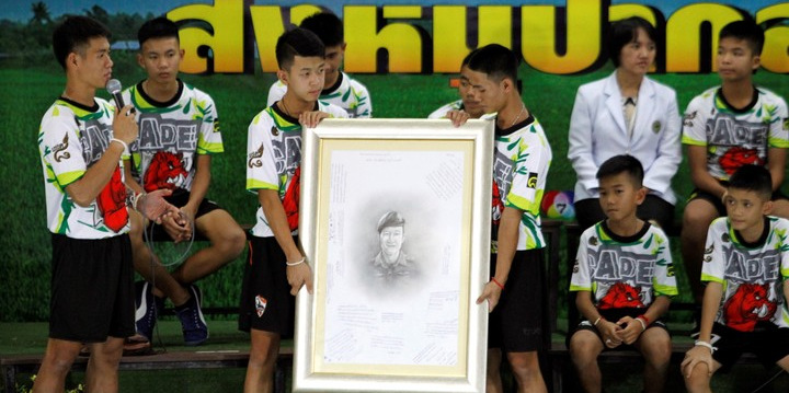 Los chicos rescatados en Tailandia contaron cómo fue vivir 9 días a oscuras y sin comida