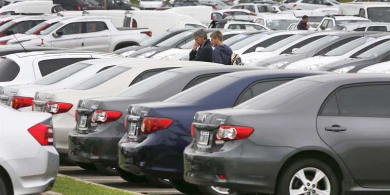 La crisis de los concesionarios: del sueño del millón de autos al peor año desde el 2002