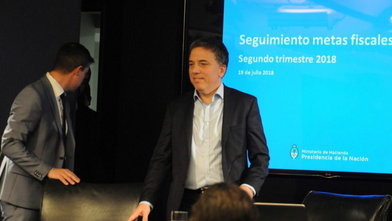 Nicolás Dujovne: “El único camino para salir de estas turbulencias es resolver el desequilibrio fiscal”