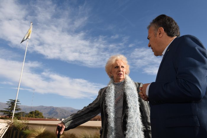 Cornejo se comprometió con Carlotto a abrir los expedientes de adopciones de la dictadura