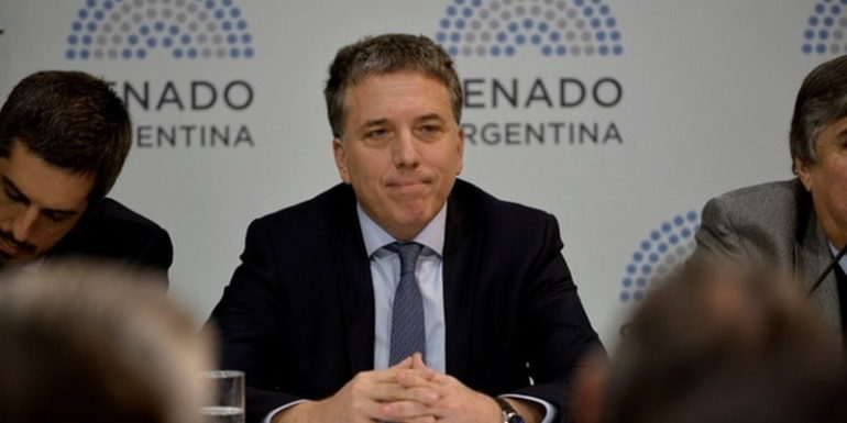 El Gobierno suspendió por seis meses la baja de retenciones para subproductos de la soja