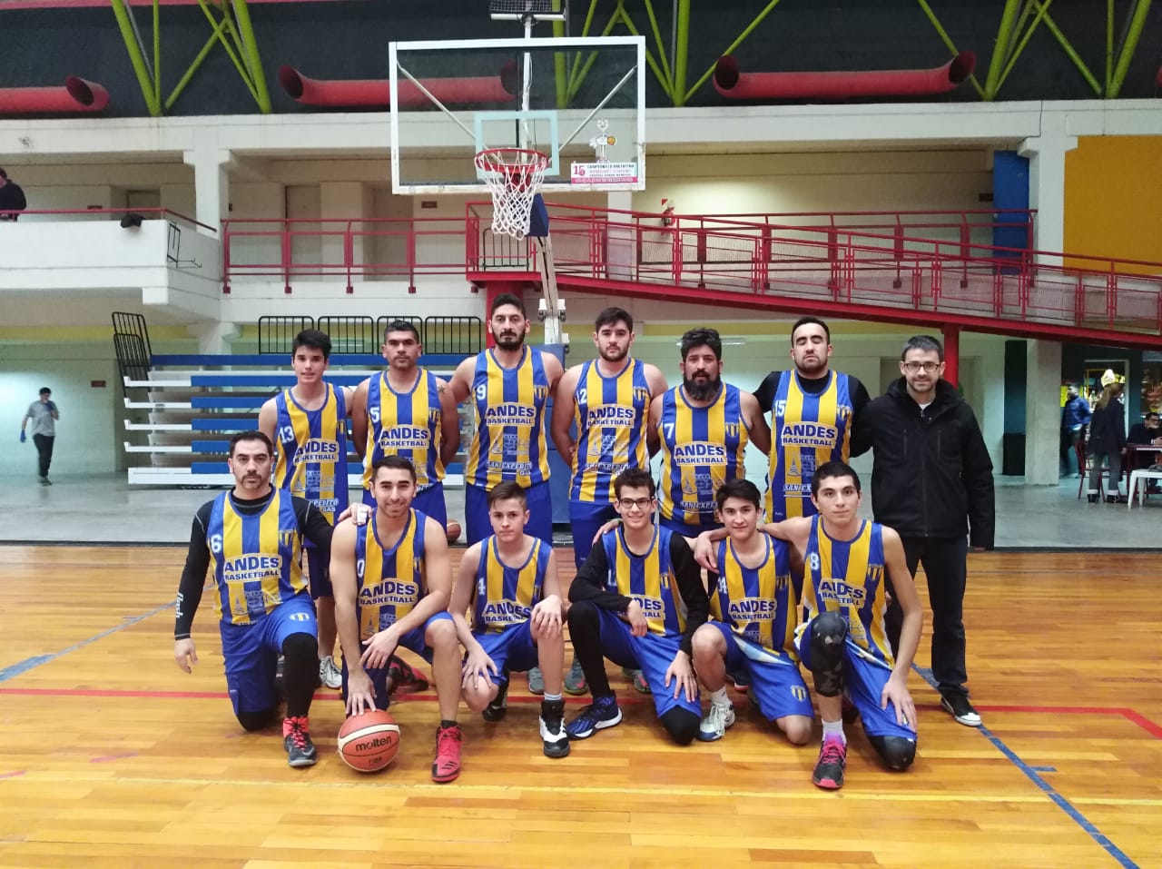 Continúa la Liga Municipal de Básquet