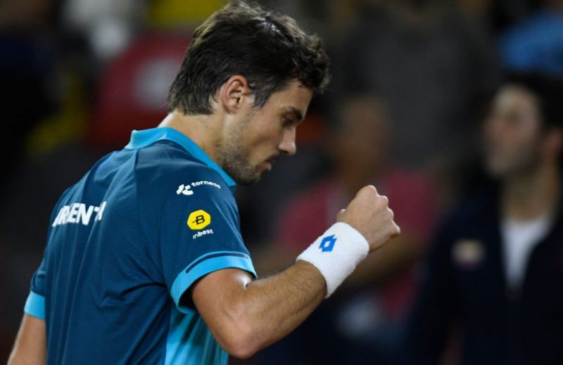Guido Pella sufrió más de lo esperado, le ganó a Daniel Galán y puso la serie 2-0