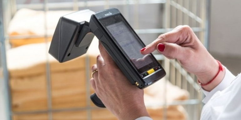 La tecnología que usan en algunos hoteles para que los huéspedes no se roben toallas y batas