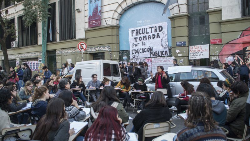 Los centros de estudiantes no se sujetan a normas y destruyen sus derechos