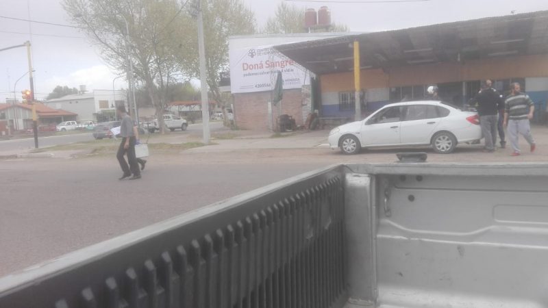 Violó la prisión domiciliaria y fue detenido con armas y drogas