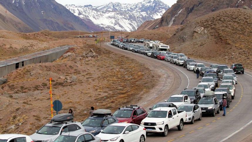 Chile seleccionará a los turistas que podrán ingresar al país