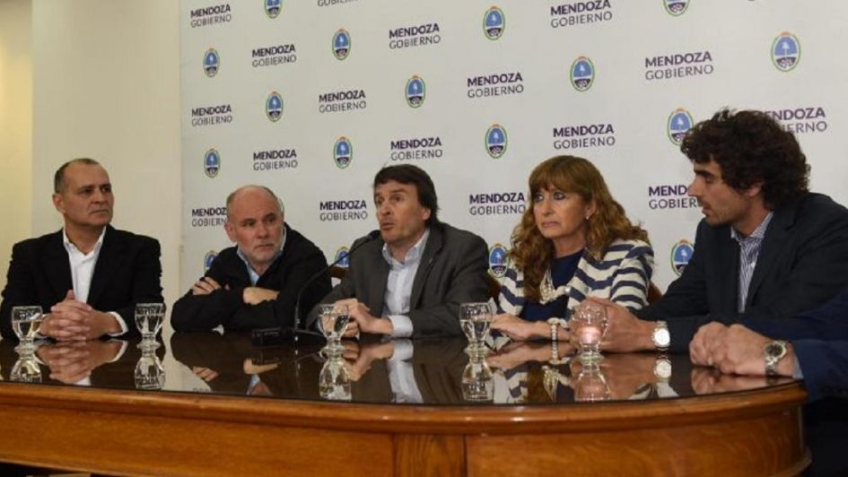 Paro: el Gobierno aseguró que habrá clases, atención normal en salud y transporte al 20 %