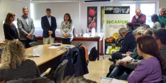El Iscamen recibió a experto internacional en moscas de los frutos