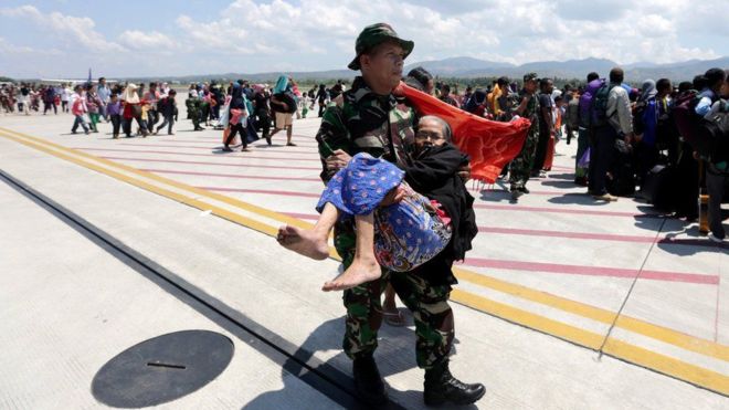 Terremoto y tsunami en Indonesia: número de muertos supera los 1.300