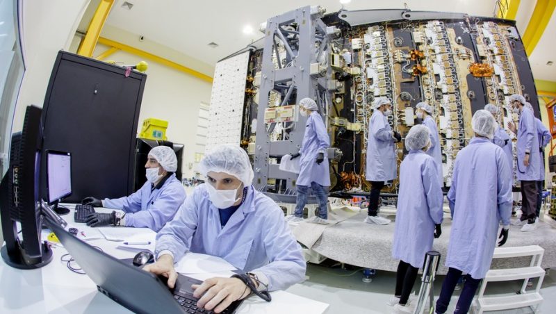 Con un cohete de Elon Musk, lanzan un satélite argentino que anticipará desastres naturales