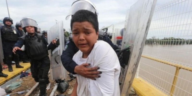 Marito, el nene que marchaba solo a Estados Unido, llegó deportado a Honduras