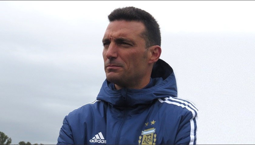 Scaloni: tres de River, dos de Boca y elogio a Salvio