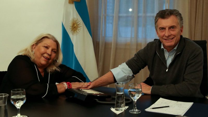 Mauricio Macri y Elisa Carrió buscan bajarle el tono a los cruces del fin de semana y se mostrarán juntos en un acto de pymes
