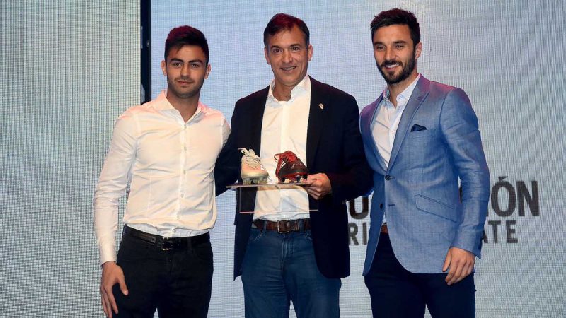 River subastó en 2 millones de pesos los botines “mágicos” de Pity Martínez y Scocco de los goles a Boca