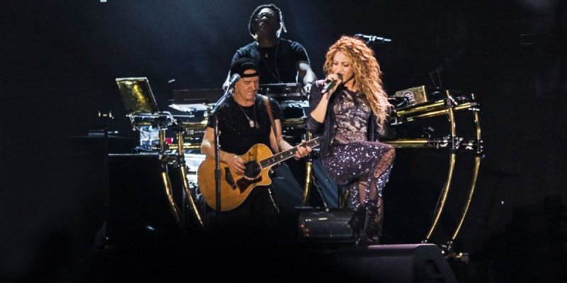 Bailando descalza bajo la Luna llena y con un homenaje a Gustavo Cerati: así fue el regreso de Shakira a la Argentina