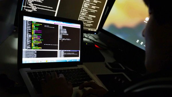Las autoridades en Estados Unidos acusaron a diez ciudadanos chinos de espionaje económico