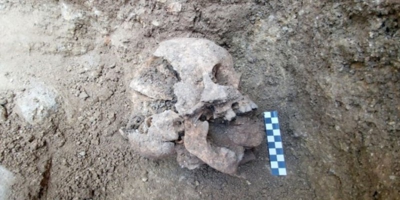 Encontraron en Italia la tumba del “niño vampiro” y resolvieron un enigma histórico