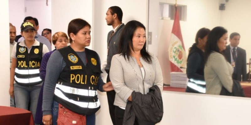 Perú: Keiko Fujimori pasa su primera noche en prisión